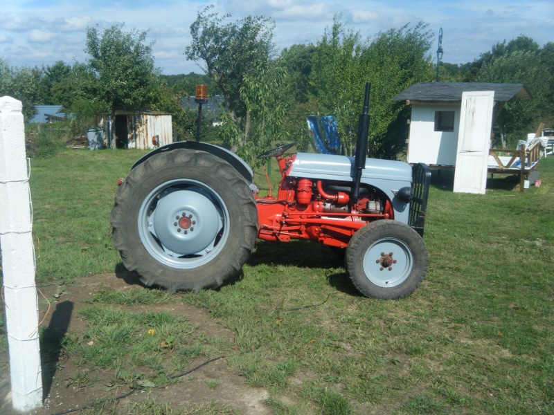 Tracteur ff30 petit gris – Terrain a batir